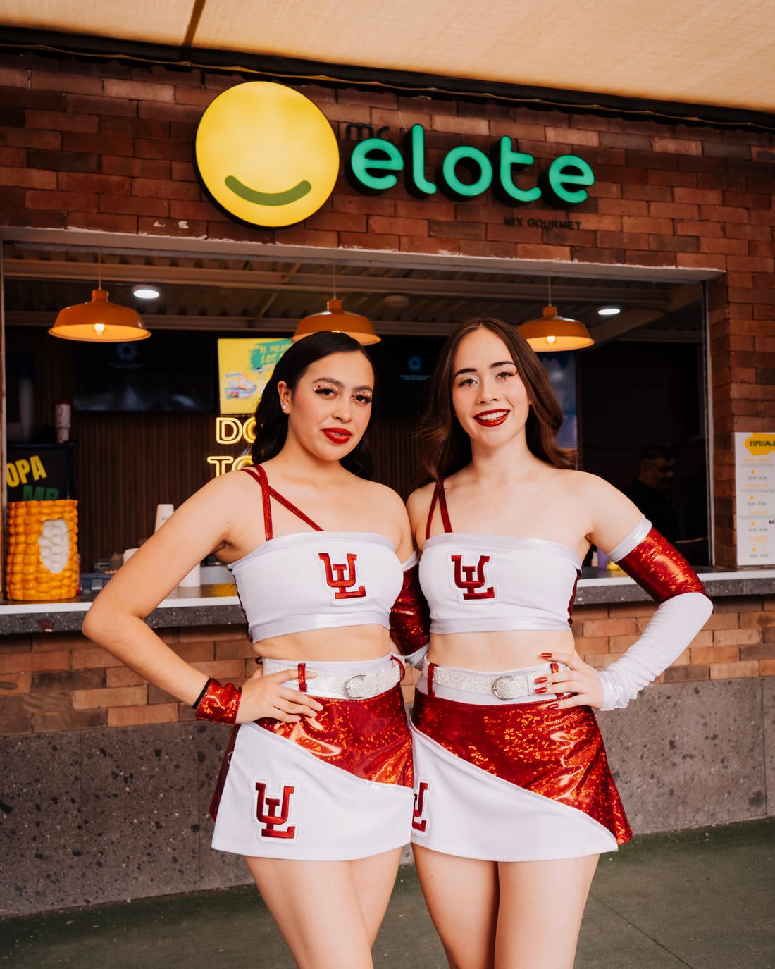 Sucursal Mr. Elote con su diseño de marca